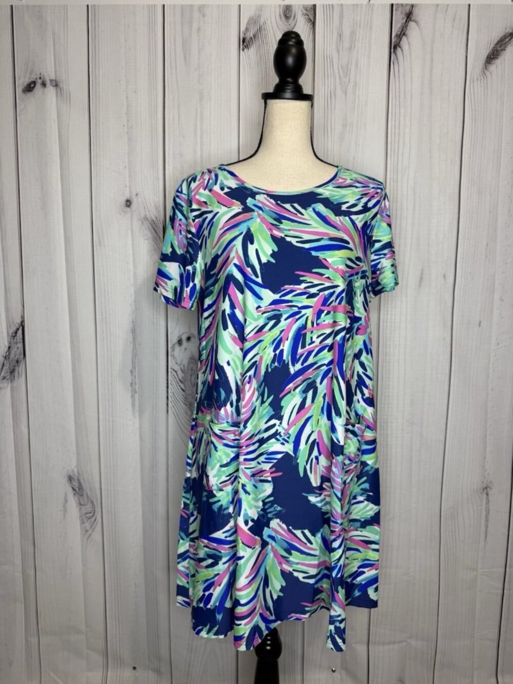 Aryeh Performance Nylon Swing Dress Sz L Short Sleeve Abstract Print